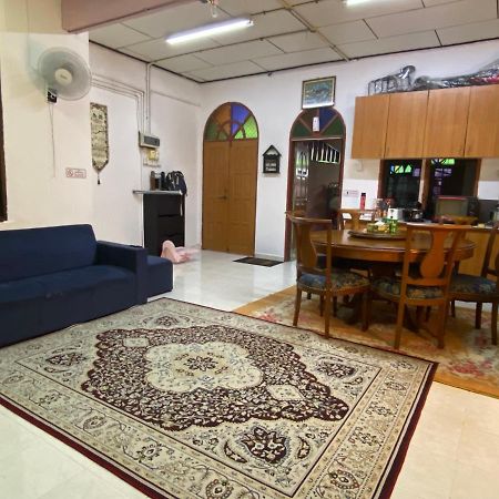 Aryaty Stay Pantai Batu Buruk Kuala Terengganu Extérieur photo