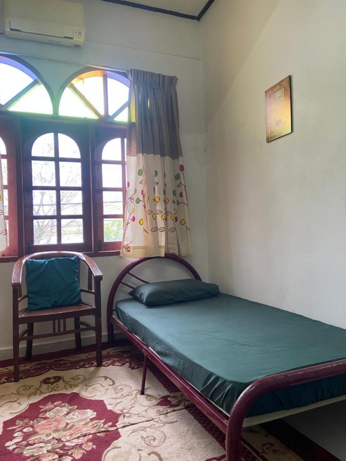 Aryaty Stay Pantai Batu Buruk Kuala Terengganu Extérieur photo