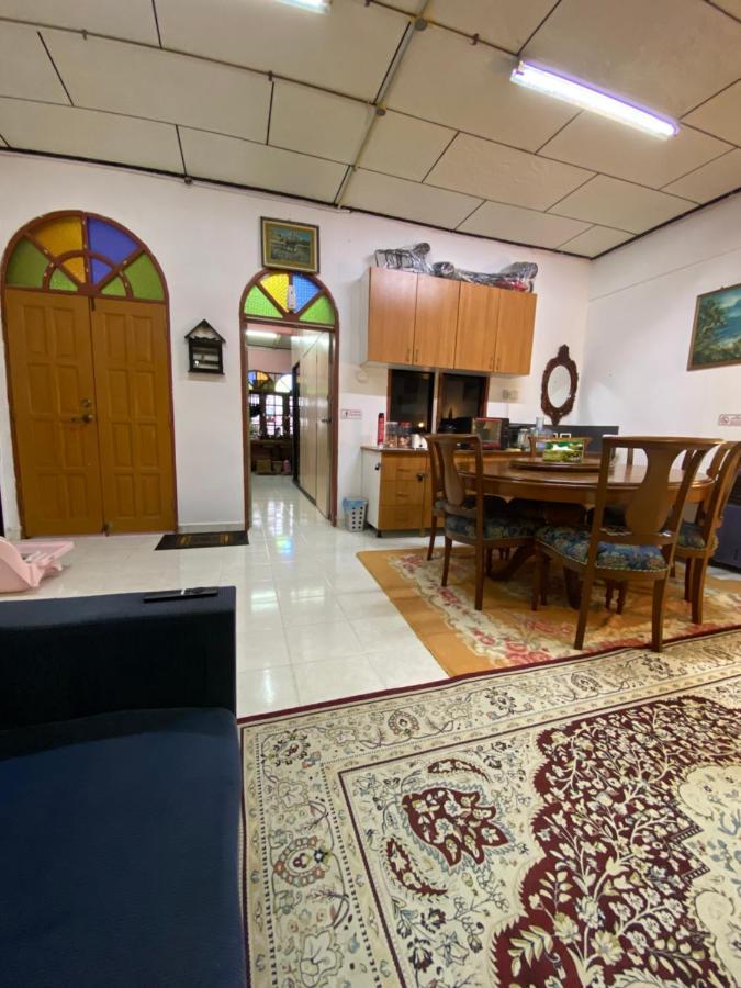 Aryaty Stay Pantai Batu Buruk Kuala Terengganu Extérieur photo